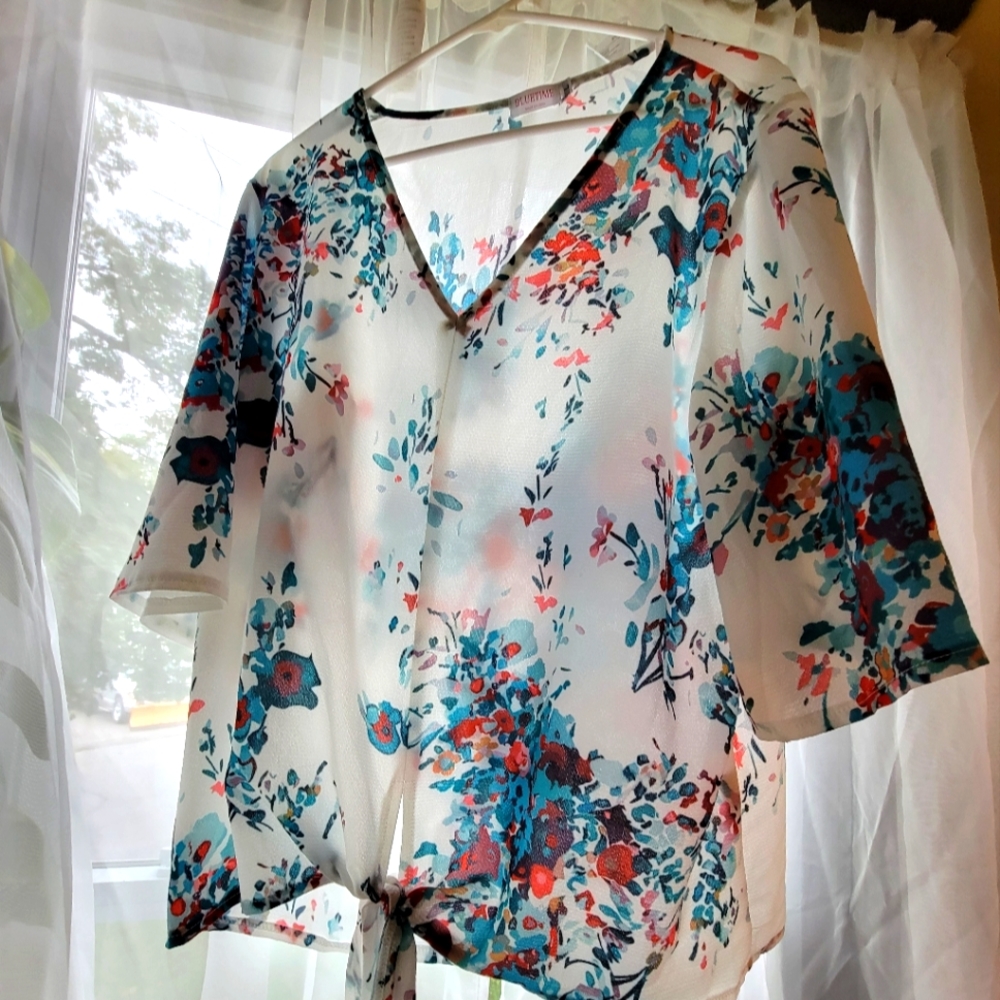 Blue time knotted top